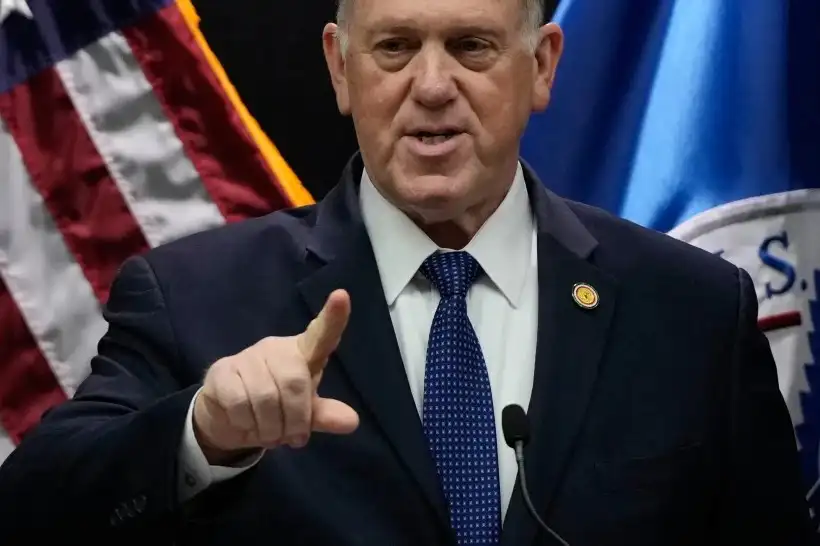 Trump’s Border Czar Pulls 700 Immigration Officers Out of Minnesota Immediately