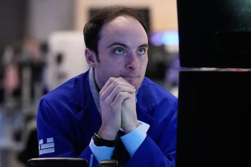 Tech Stocks Pull Wall Street Lower as Gold and Silver Prices Bounce Back